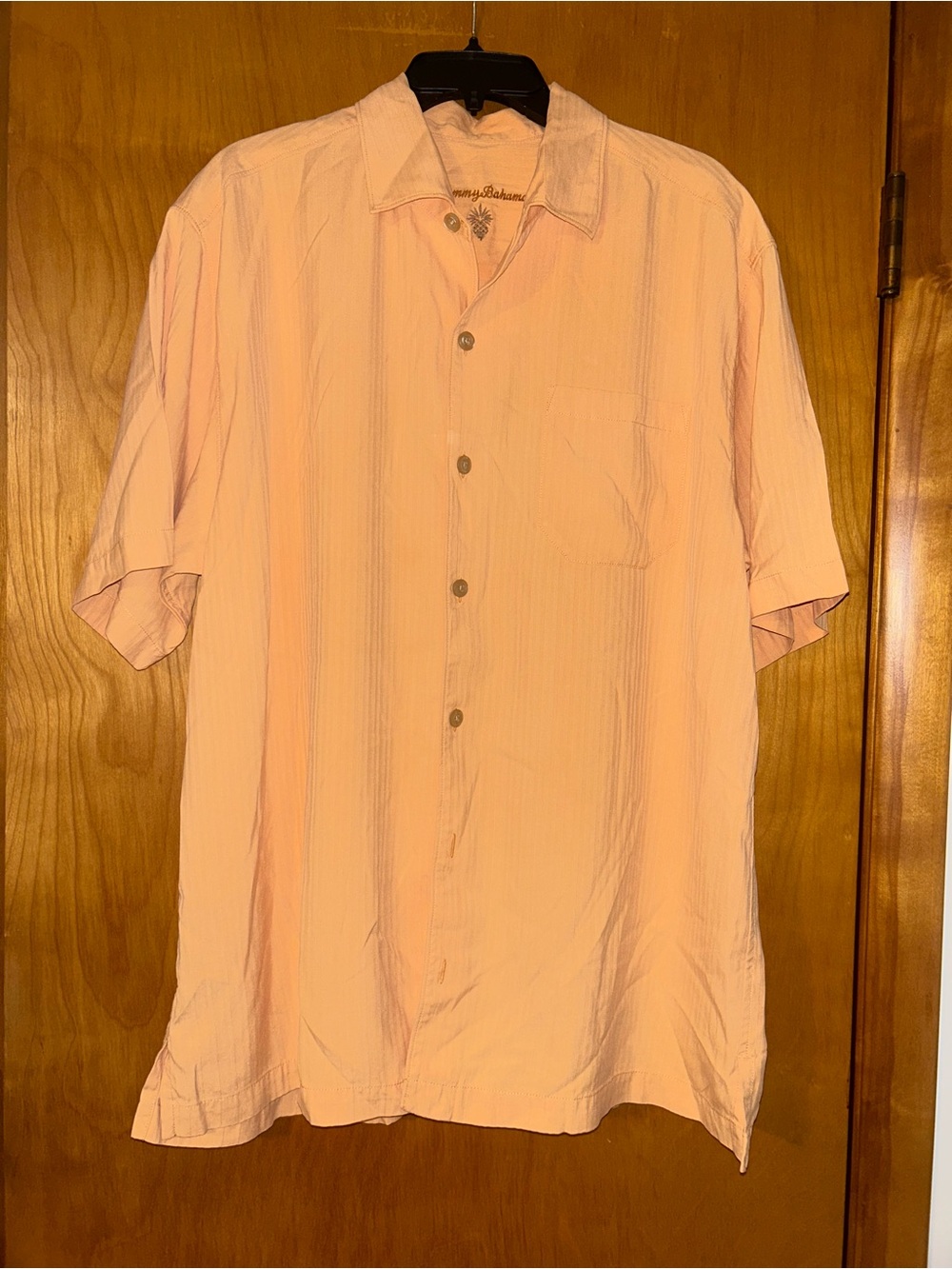 Men’s 100% silk Tommy Bahama button up camp shirt size Large